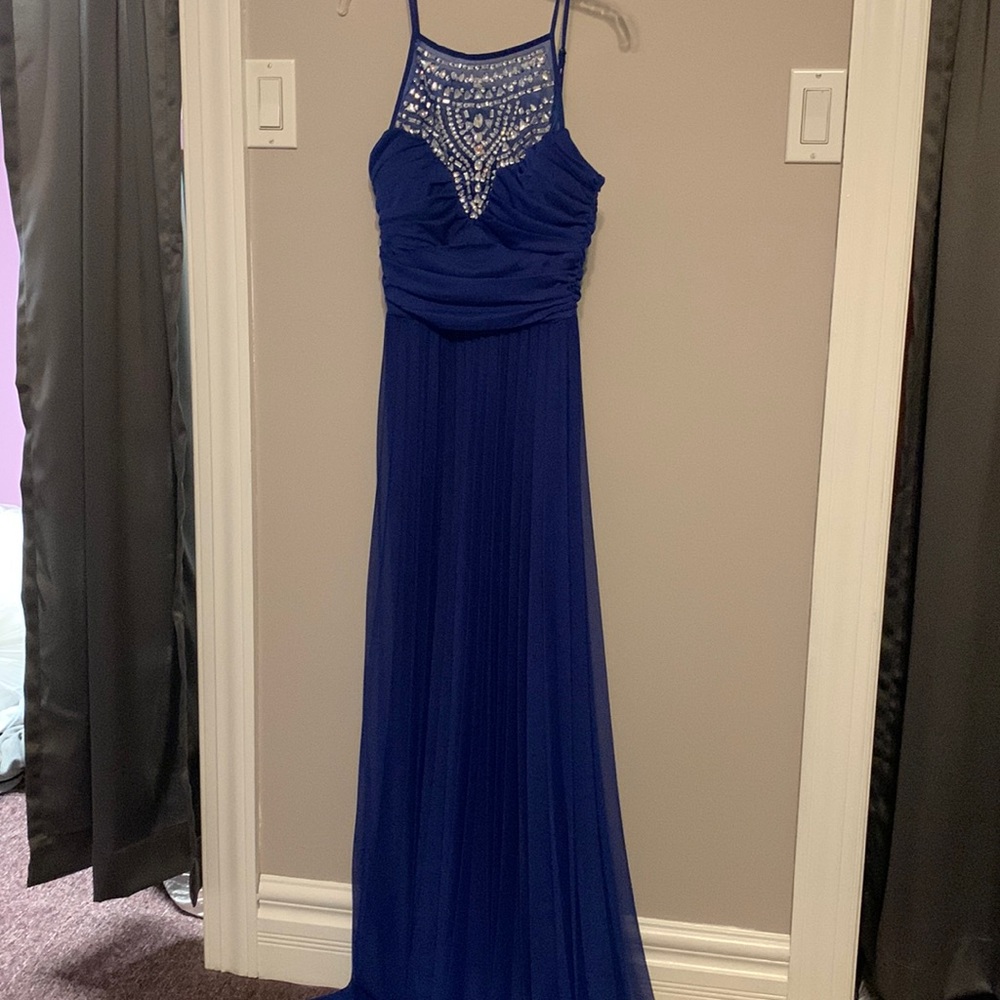 Blue Juniors prom dress with Rhinestoned top covering chest